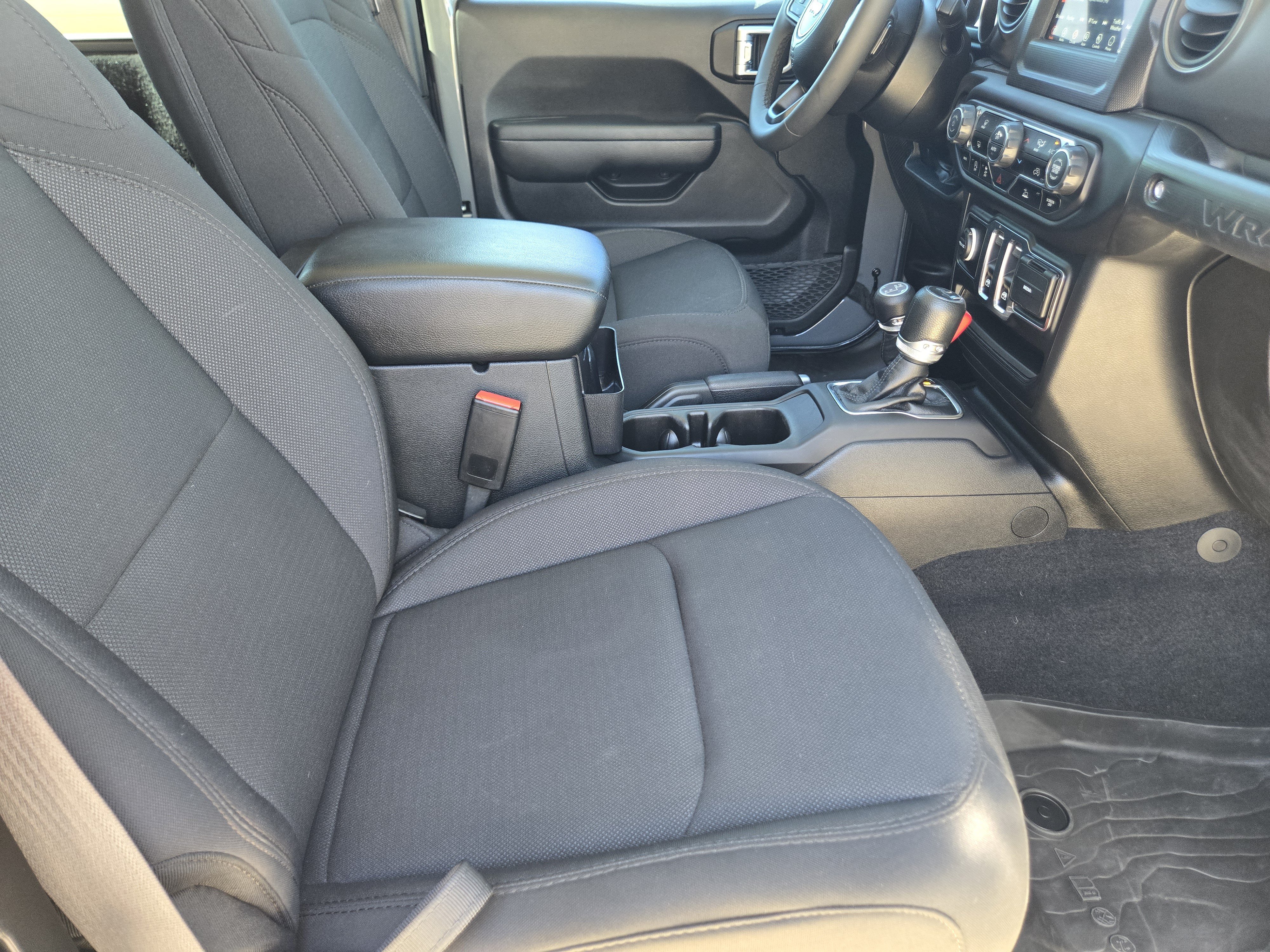 Used 2023 Jeep Wrangler Sport AWD/4WD image 15