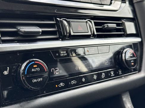 Used 2025 Nissan Pathfinder SV FWD image 20