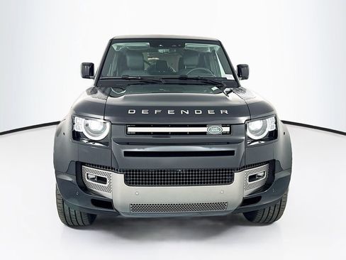 Used 2025 Land Rover Defender 110 X-Dynamic SE AWD/4WD image 2