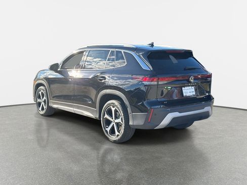 New 2025 Volkswagen Tiguan SE image 30