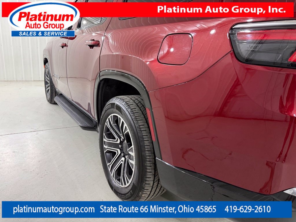Used 2022 Jeep Wagoneer Series III AWD/4WD image 53