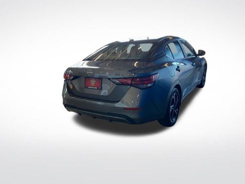 Used 2025 Nissan Sentra SV FWD image 15