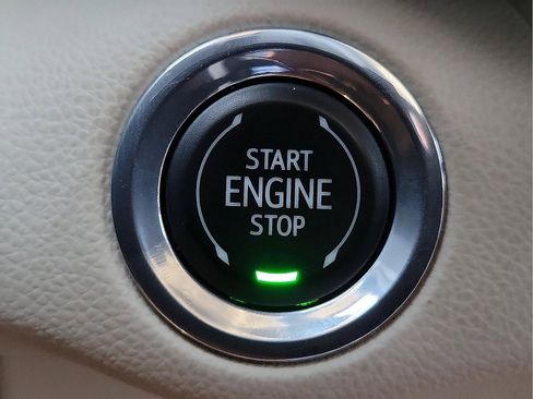Used 2023 Buick Envision Avenir FWD image 17