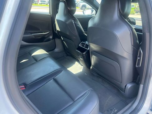 Used 2024 Lucid Air Pure RWD image 29