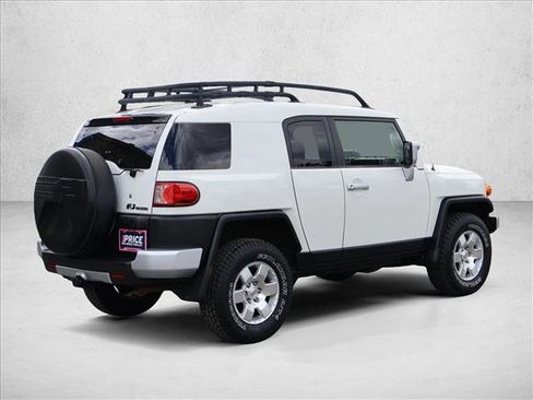 Used 2010 Toyota FJ Cruiser 4WD image 5
