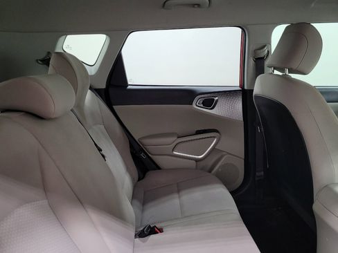 Used 2020 Kia Soul LX FWD image 19