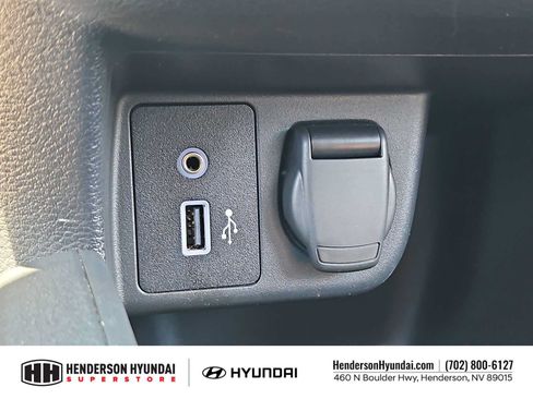 Used 2025 Nissan Versa S w/ Trunk Package FWD image 30