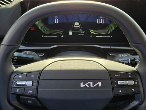 Certified 2026 Kia Sportage EX image 30