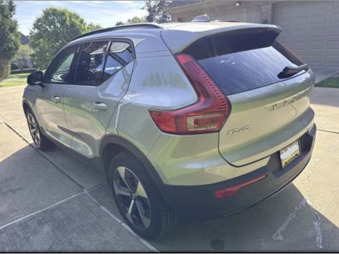 Used 2024 Volvo XC40 B5 Plus w/ Climate Package AWD/4WD image 11