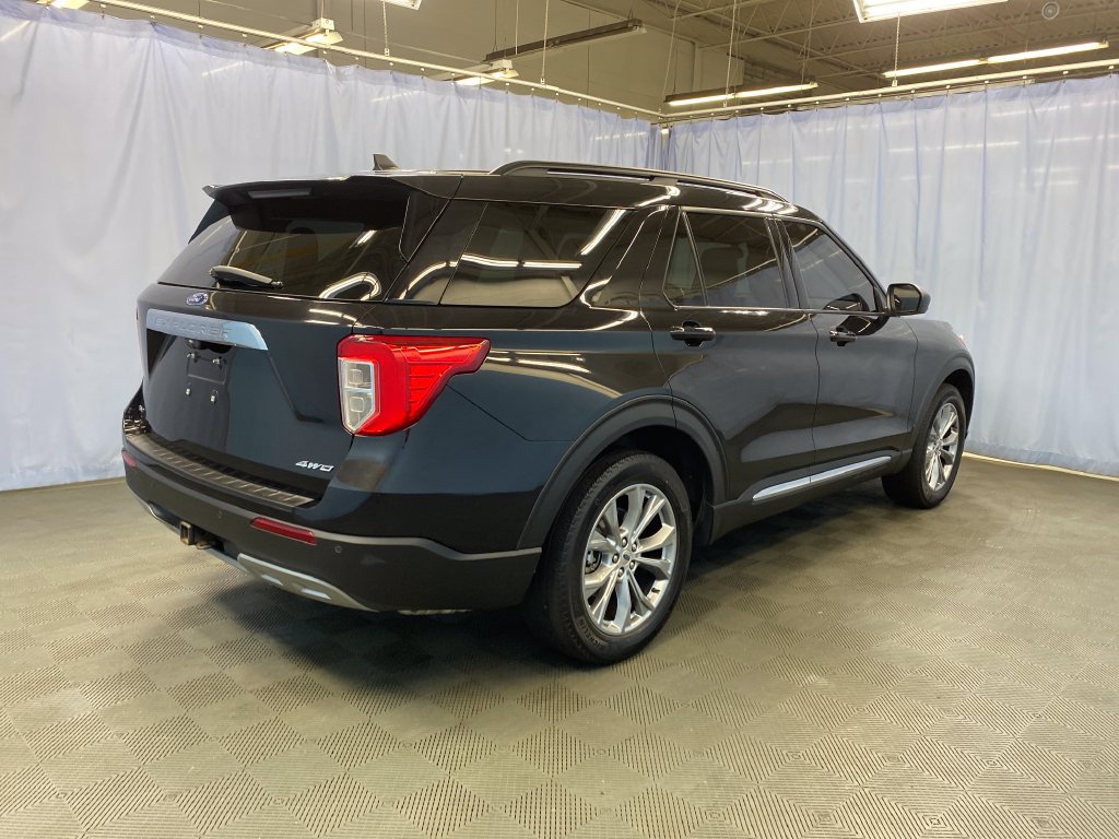 Used 2022 Ford Explorer XLT w/ Equipment Group 202A AWD/4WD image 6
