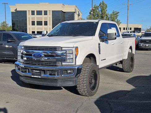 Used 2017 Ford F350 Lariat w/ Lariat Ultimate Package AWD/4WD image 10