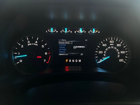 Used 2019 Ford F150 XLT w/ Equipment Group 302A Luxury AWD/4WD image 12