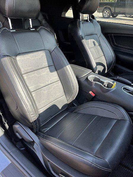 Used 2022 Ford Mustang GT Premium w/ GT Performance Package RWD image 17