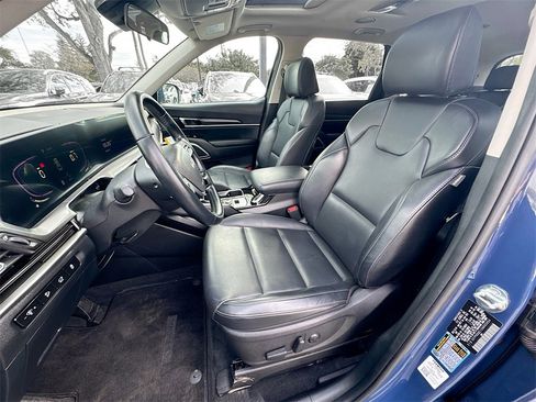 Used 2025 Kia Telluride S image 23