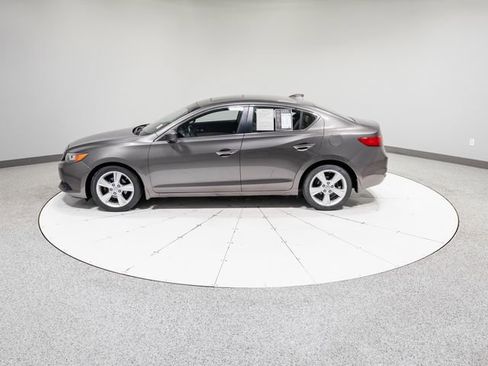 Used 2014 Acura ILX w/ Technology Package FWD image 35