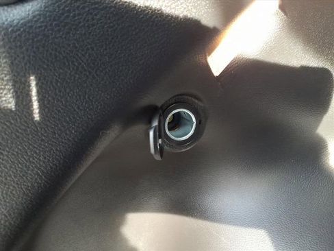 Used 2024 Jeep Compass Trailhawk image 11