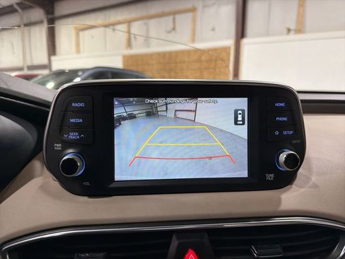 Used 2020 Hyundai Santa Fe SEL w/ Convenience + Premium Package image 17