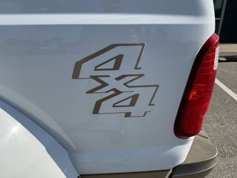 Used 2013 Ford F350 King Ranch w/ King Ranch w/Chrome Pkg image 17