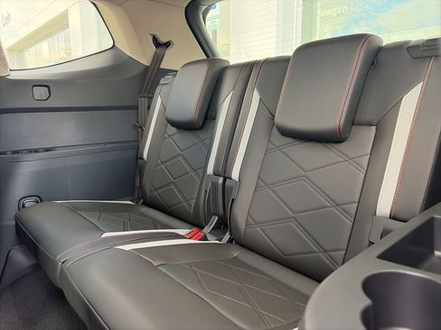 New 2026 Volkswagen Atlas Peak Edition AWD/4WD image 27