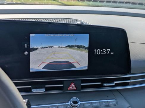 Used 2025 Hyundai Elantra SEL FWD image 22