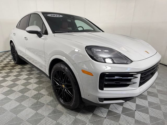 Used 2024 Porsche Cayenne Coupe AWD/4WD image 10