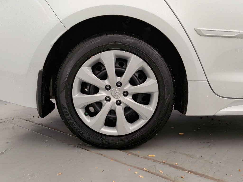 Used 2024 Toyota Corolla LE FWD image 11