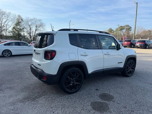 Used 2019 Jeep Renegade Altitude w/ Quick Order Package 2XM image 8