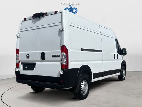 Used 2025 RAM ProMaster 2500 w/ Convenience Group FWD image 6
