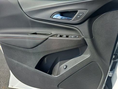 Used 2024 Chevrolet Equinox RS image 27