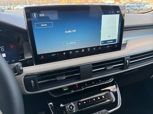 New 2026 Lincoln Corsair Premiere image 12