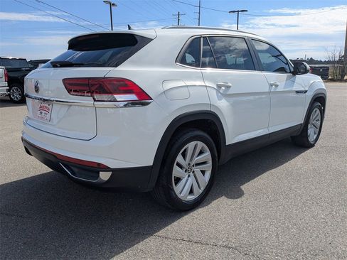 Used 2022 Volkswagen Atlas Cross Sport SE image 4