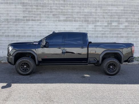 Used 2024 GMC Sierra 2500 AT4X AWD/4WD image 32