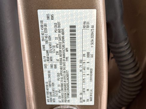 Certified 2020 Ford Escape SE image 29