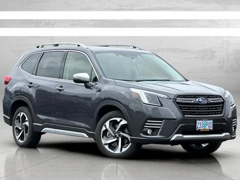 Used 2024 Subaru Forester Touring AWD/4WD image 2
