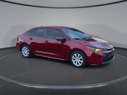 Used 2024 Toyota Corolla LE FWD image 2