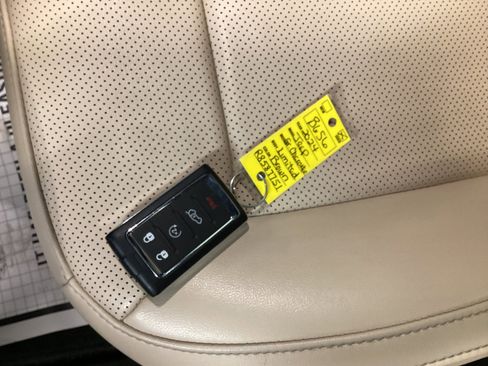 Used 2024 Jeep Grand Cherokee Limited w/ Luxury Tech Group II image 42