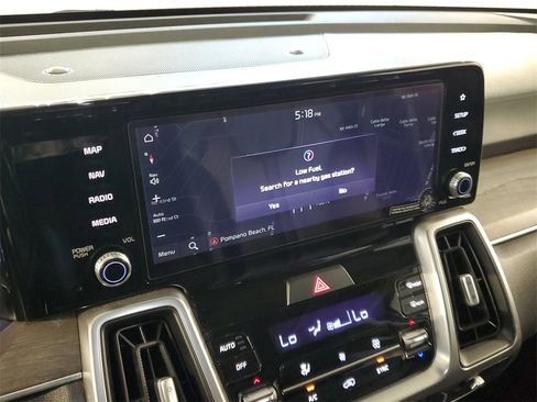 Certified 2022 Kia Sorento EX w/ Panoramic Sunroof Package image 23