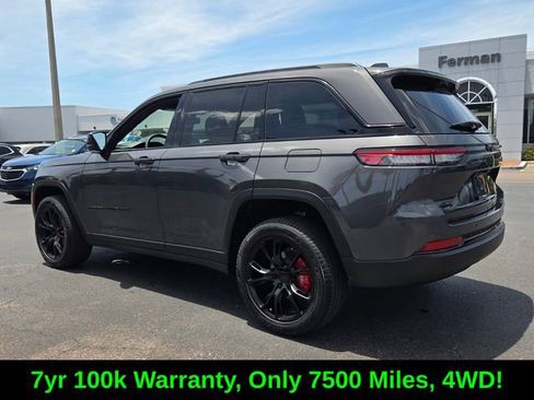 Certified 2025 Jeep Grand Cherokee Limited w/ Luxury Tech Group II AWD/4WD image 5