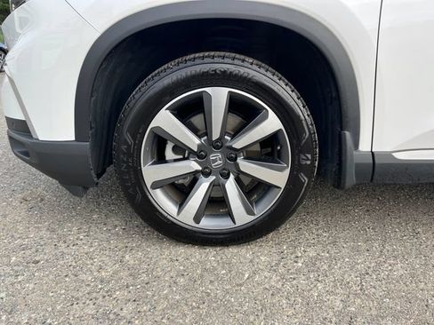 Used 2025 Honda Pilot Touring image 29