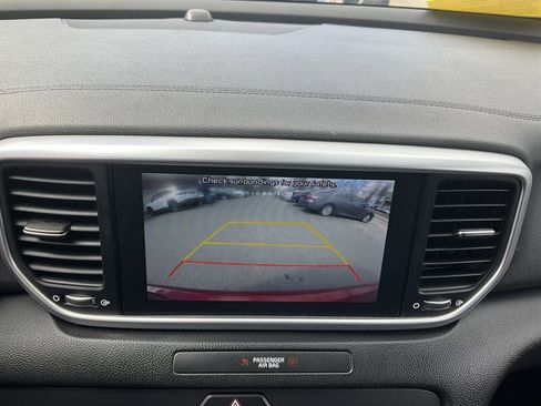 Used 2021 Kia Sportage LX image 34