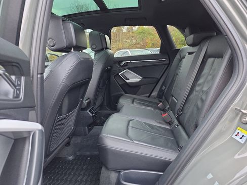 Used 2022 Audi Q3 2.0T Premium Plus image 31