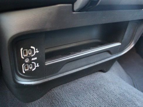 Used 2024 RAM 2500 Big Horn w/ Safety Group image 25