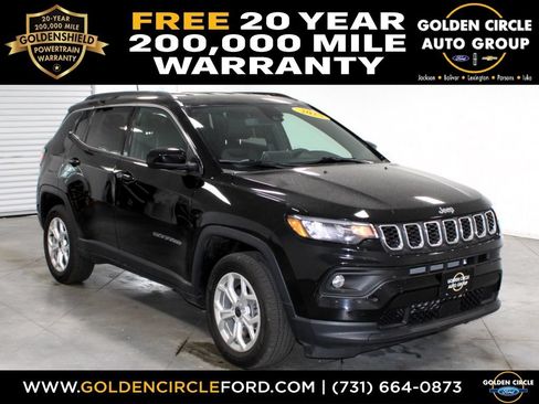 Used 2025 Jeep Compass Latitude AWD/4WD image 1