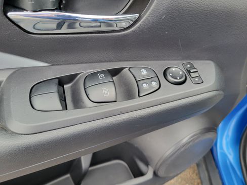 Used 2023 Nissan Kicks SR w/ SR Premium Package image 19