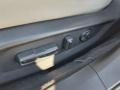 Used 2018 Honda Accord EX-L image 19