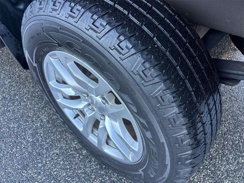 Certified 2021 Chevrolet Silverado 1500 LT image 30