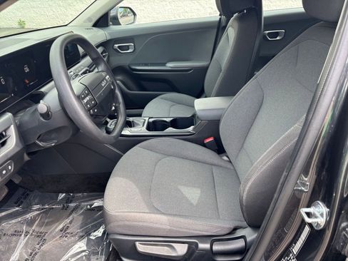 Used 2025 Kia K4 FWD image 27