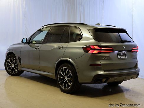 Certified 2024 BMW X5 xDrive40i w/ Executive Package image 9