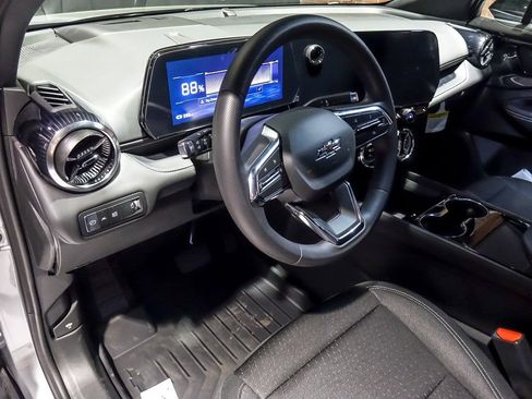 New 2025 Chevrolet Blazer EV LT w/ Midnight/Sport Edition FWD image 12