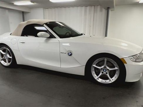 Used 2007 BMW Z4 3.0si image 46